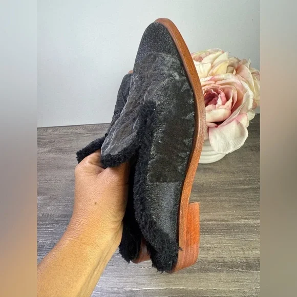 Free People Butterfly Effect Velvet Jacquard Lined Mules size 5.5-6/EU36 EUC - Picture 8 of 10